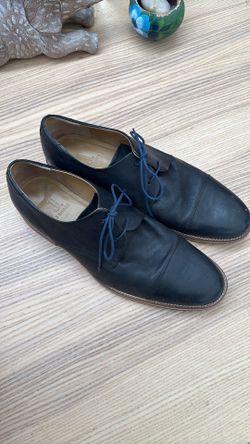 Men’s dress shoes