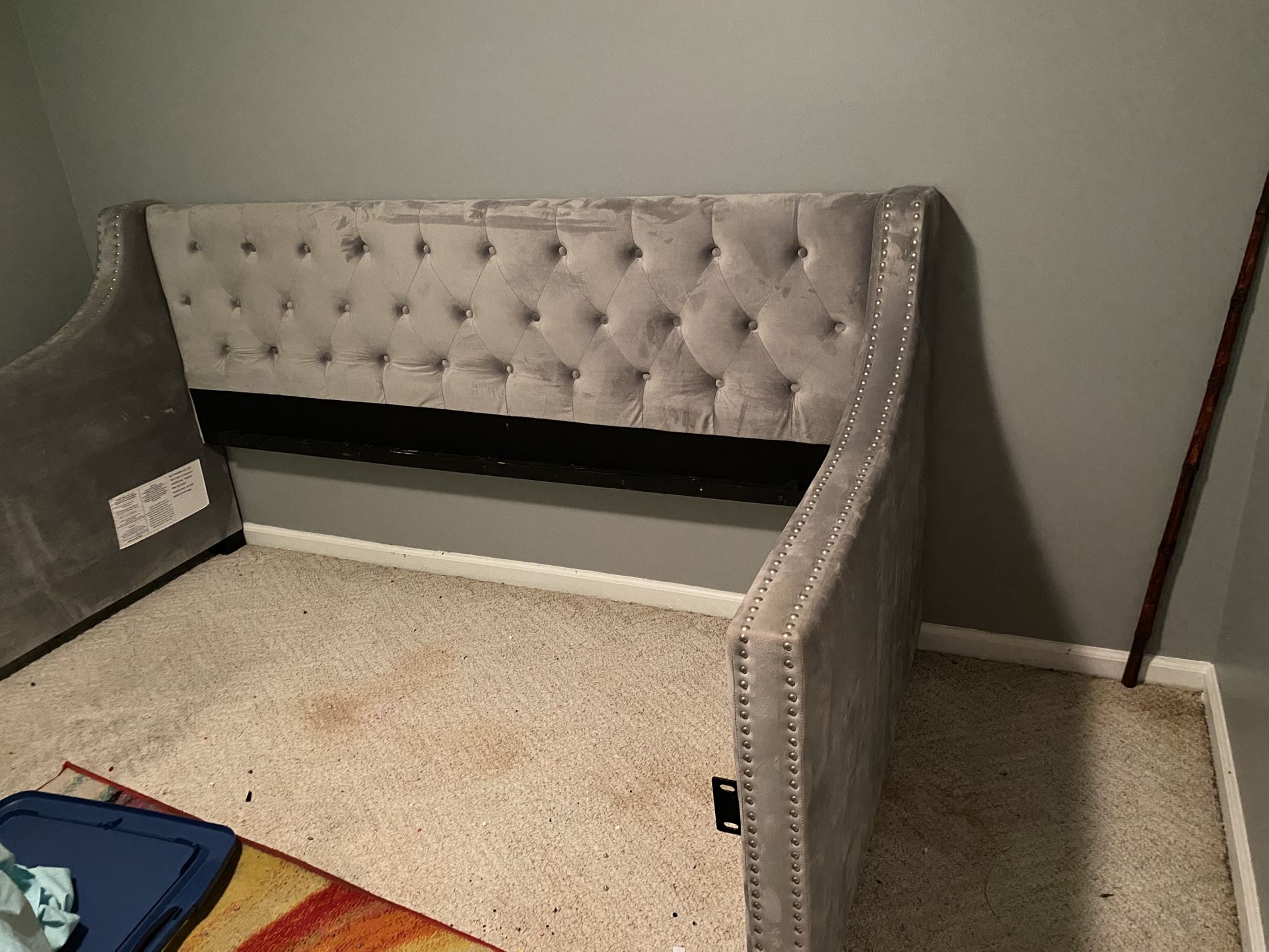 Almost New Trundle Bed