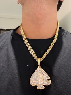 Diamond pendent and chain