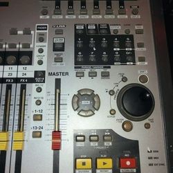Digital  workstation/Mixer/CD