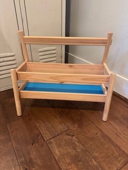 IKEA flisat book display