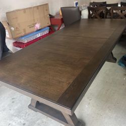 Restoration Hardware Wood Dining RoomTable & Chairs 