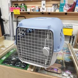 Vibrant Life Dog and Cat Holder Kennel in Gray & Blue 