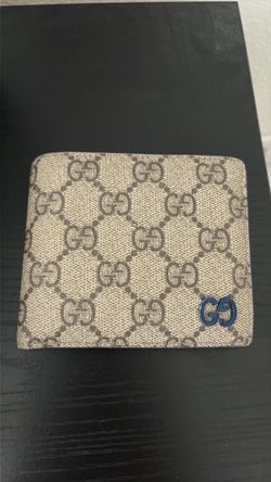 Gucci GG Supreme Bifold Wallet – Blue GG Detail