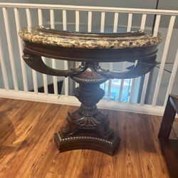 Wood elegant table 