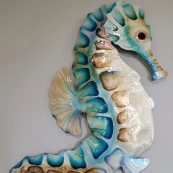 Metal Seahorse Decor