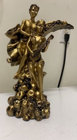 Lovers Serenade Statue