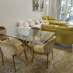 Dinning Table With 4 Chairs 