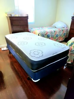 NEW TWIN-SIZE MATTRESS AND BOX SPRING - 2PC