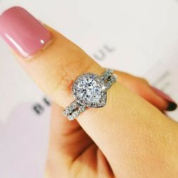 Stunning Sterling Silver 925 Wedding ring