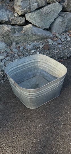 Vintage Galvanized Square Wash Tub