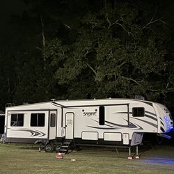 Forrest river Sabra 36BHQ 5th wheel camper