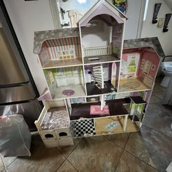 Barbie/doll House