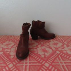 FRYE Womens Leslie Artisan Short Cognac Leather Booties Size 8 B