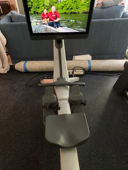 2023 Hydrow Rower Like New Condition - Stamford, CT