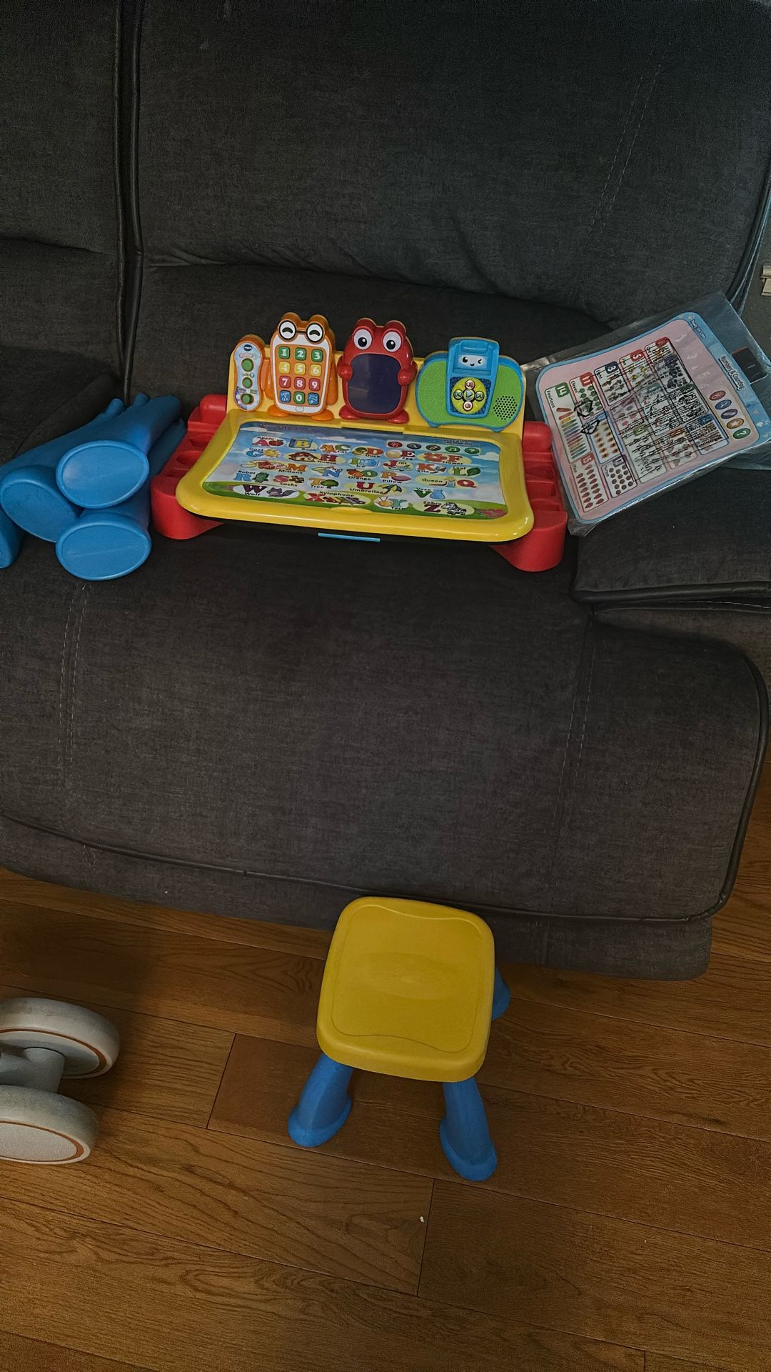 VTech Touch and Learn Activity Desk Deluxe