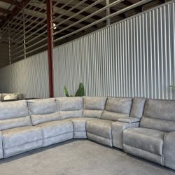Free Delivery* Like New Luxury Leather Gray Sectional Sofa with Recliners!