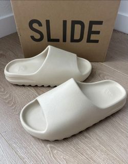 Yeezy Slides Bone