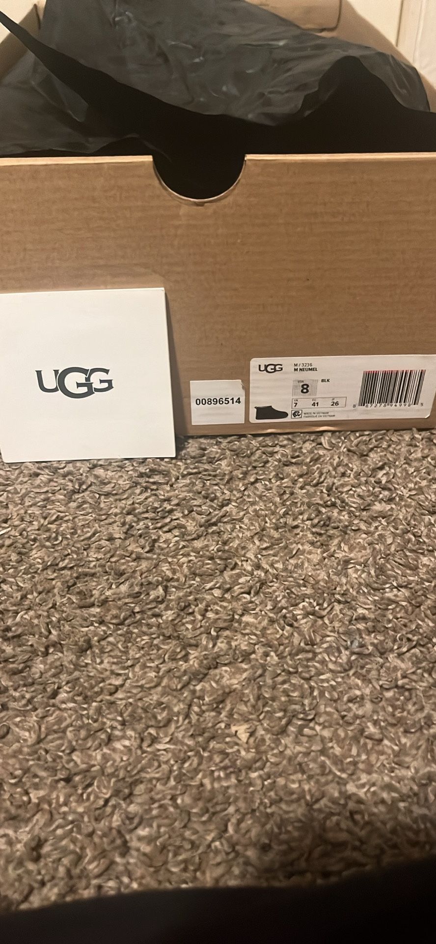 brand new size 8 black uggs 