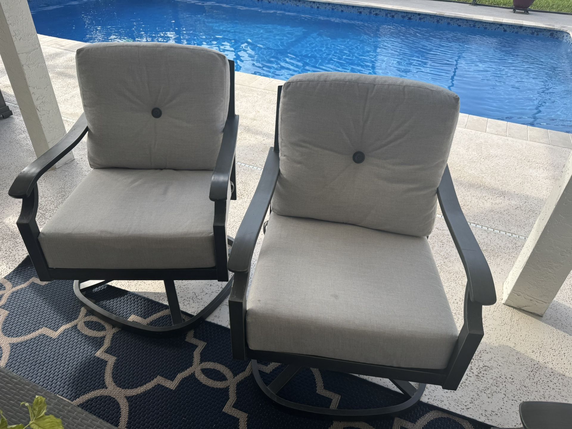 Beautiful 6 Piece Patio Chairs