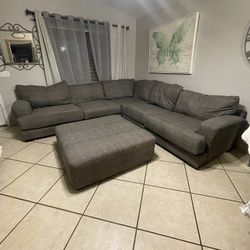 Sectional Couch With Ottoman 