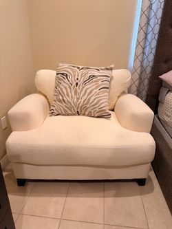 Oversized couch perfect condition