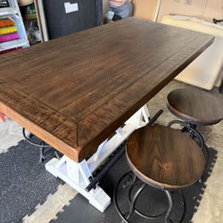 Dinner Table 