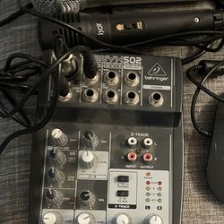 Behringer XENYX 502  Mixer and microphones