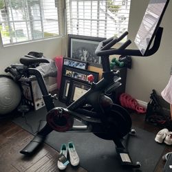Peloton Bike