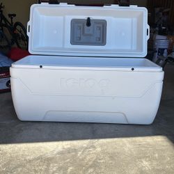 Extra Large Igloo Cooler-holds Up To 100 Beverages