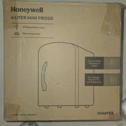 Mini Fridge *BRAND NEW*