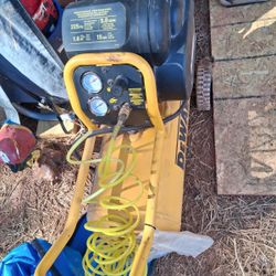 Dewalt 1.6 Hp Compressor