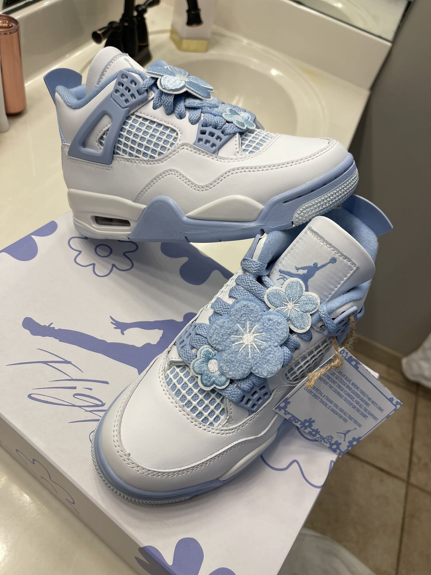 Retro 4 (FORGET ME NOT)