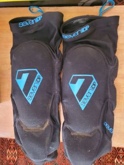 7iDP Sam Hill Knee and Shin Pads - MTB - MEDIUM