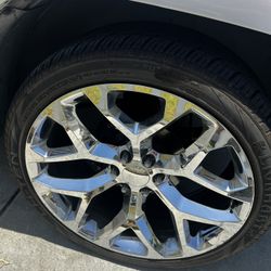 24 INCH SNOWFLAKES RIMS WITH TIRES