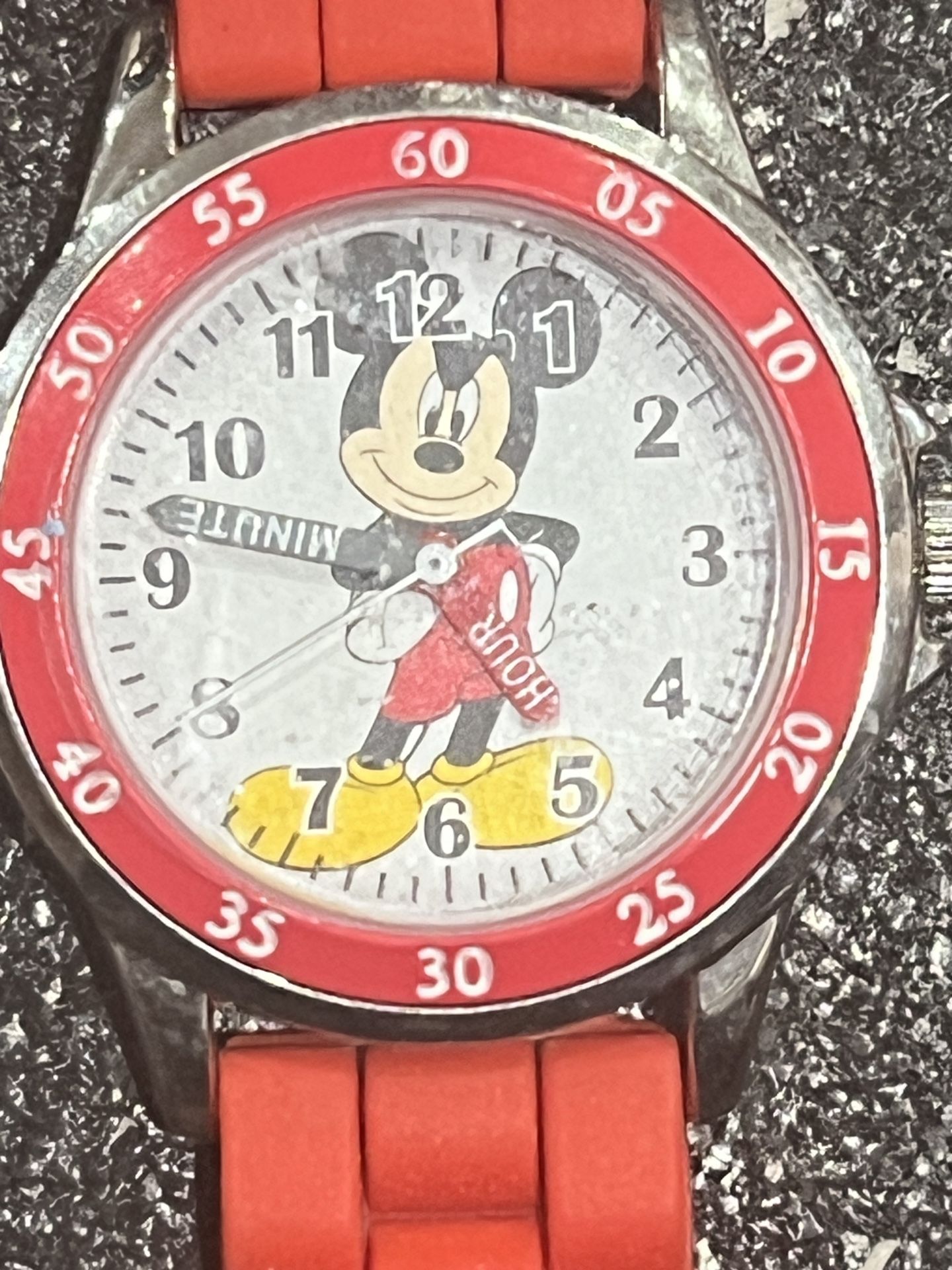 Disney Kids' MK1239 Time Teacher Mickey Mouse Watch with Red Silicone Strap Work