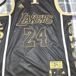 Kobe LAKERS Jersey M