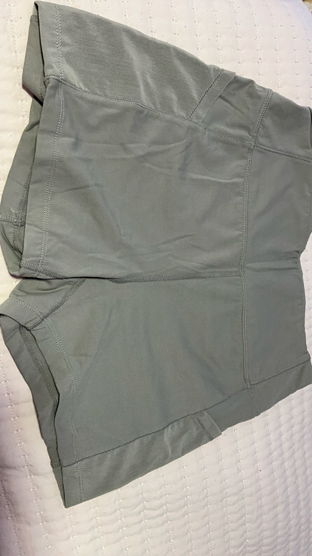 Medium Shorts