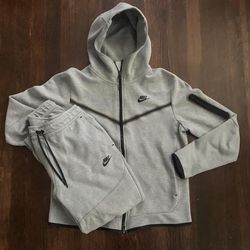 OG Gray Nike Tech Set (Both M)