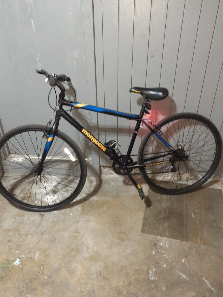 Mongoose Hotshot 700c 27 Inch