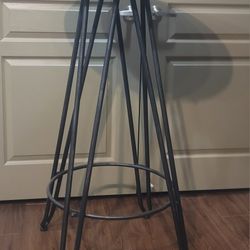 Round Side Tall Table