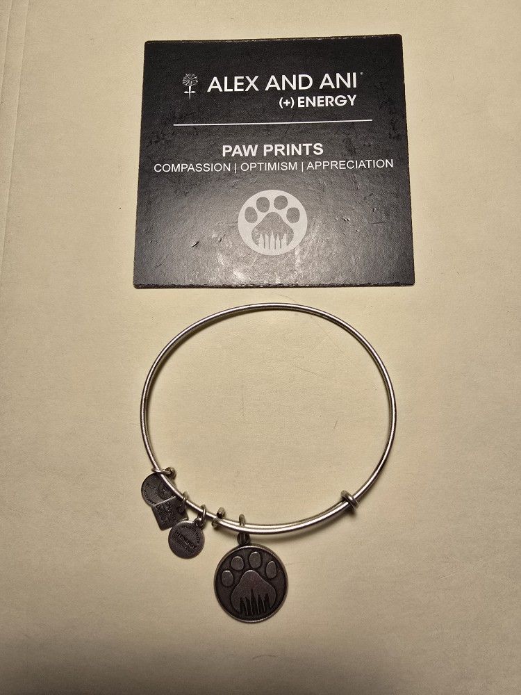 Pawprint Bangle