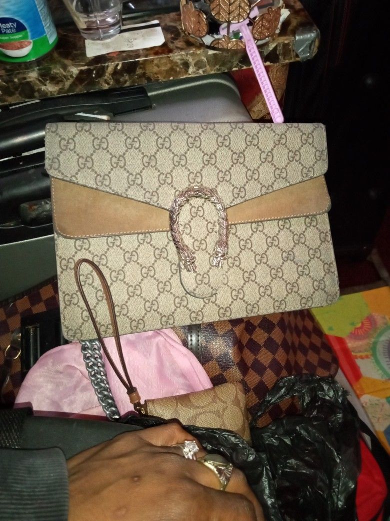 Gucci GG Supreme Monogram Small Dionysus Shoulder Bag