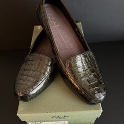 NIB Clark’s Artisan Size 11W Grey Croc Women’s Shoes 