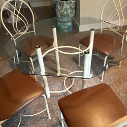 Kitchen Glass Table And Chairs 