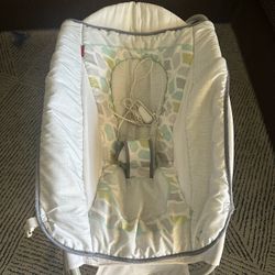 Baby Soothing Rocker 