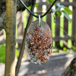 Radiance Balance Pendant: Rose Quartz and Black Obsidian Orgonite Pendant with Copper - Inviting Life, Healing, and Detoxification


Contains:

Lapis 