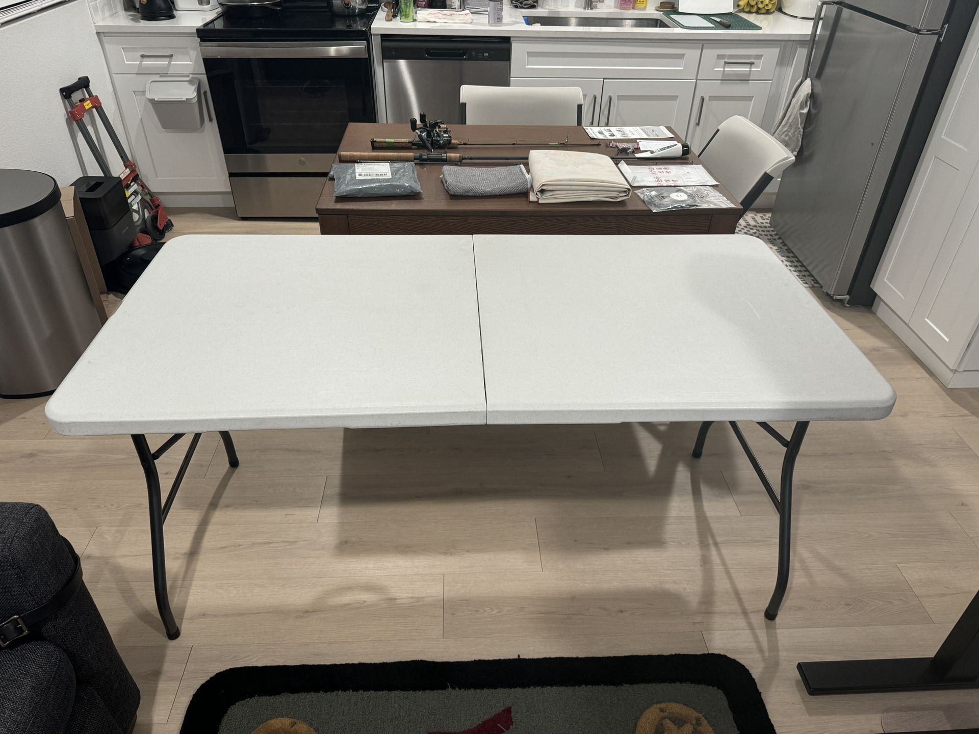 Cosco 5’ Plastic Folding Table