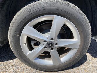 2x 255/50/19 Continental Tires