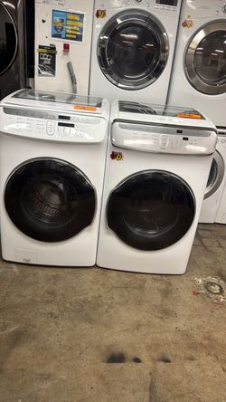 Washer and Dryer Samsung Combo
